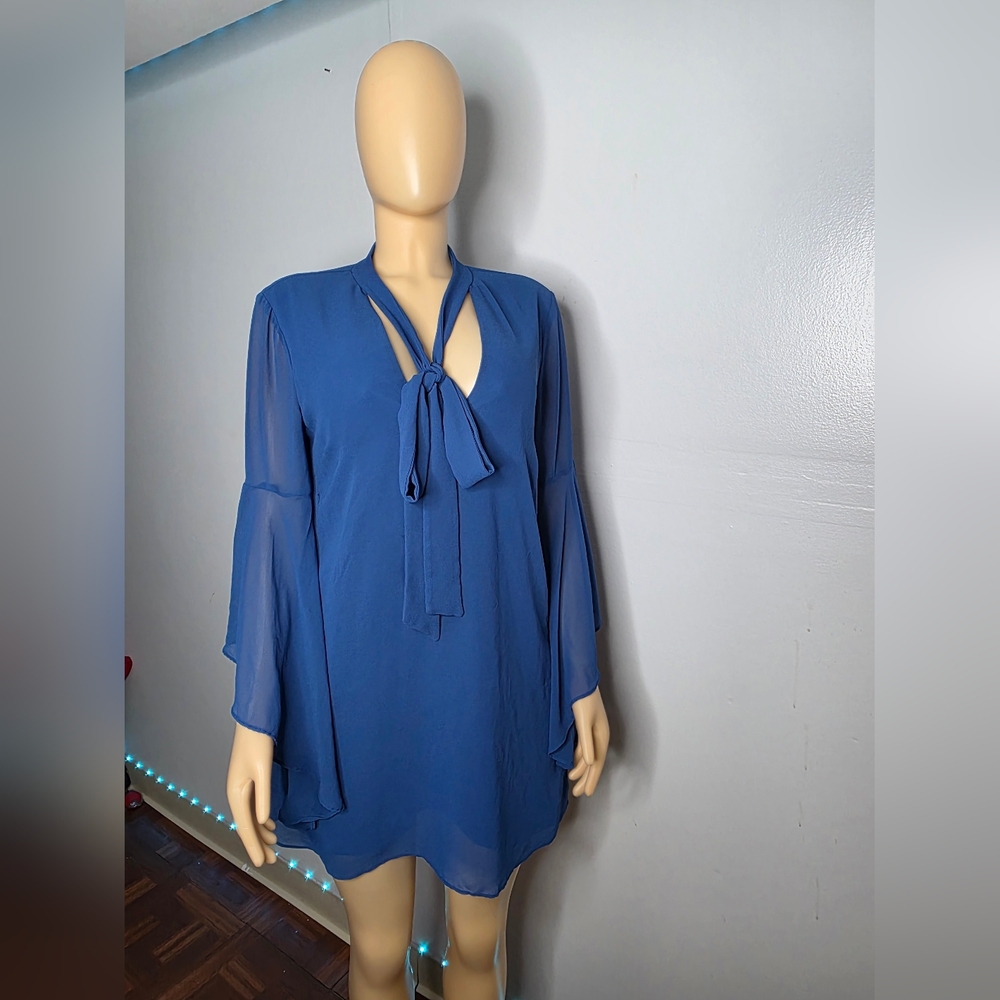 BCBGeneration Woman's Blue Tie-Front Dress Size M